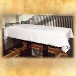 Embroidered tablecloth" Oak leaf"