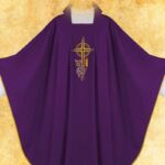 Gesticktes Messgewand "Kreuz"