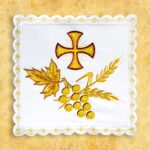 Palka haftowana biała nr 35