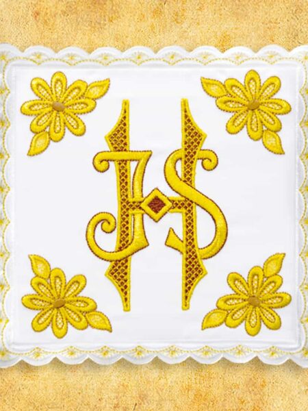 Palka haftowana biała nr 12