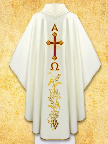 Ornat liturgiczny z symbolami chrześcijańskimi na tle