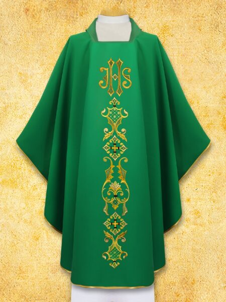 Zielona kapa liturgiczna z ozdobnym haftem
