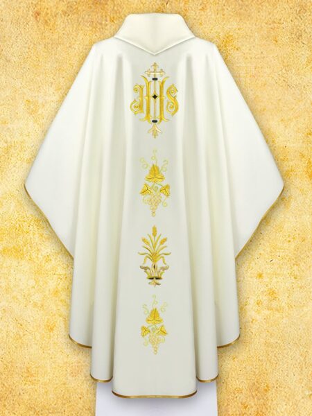 Biała kapa z haftem liturgicznym