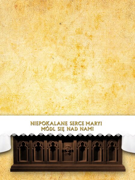 Ołtarz z tekstem religijnym na obrusie.
